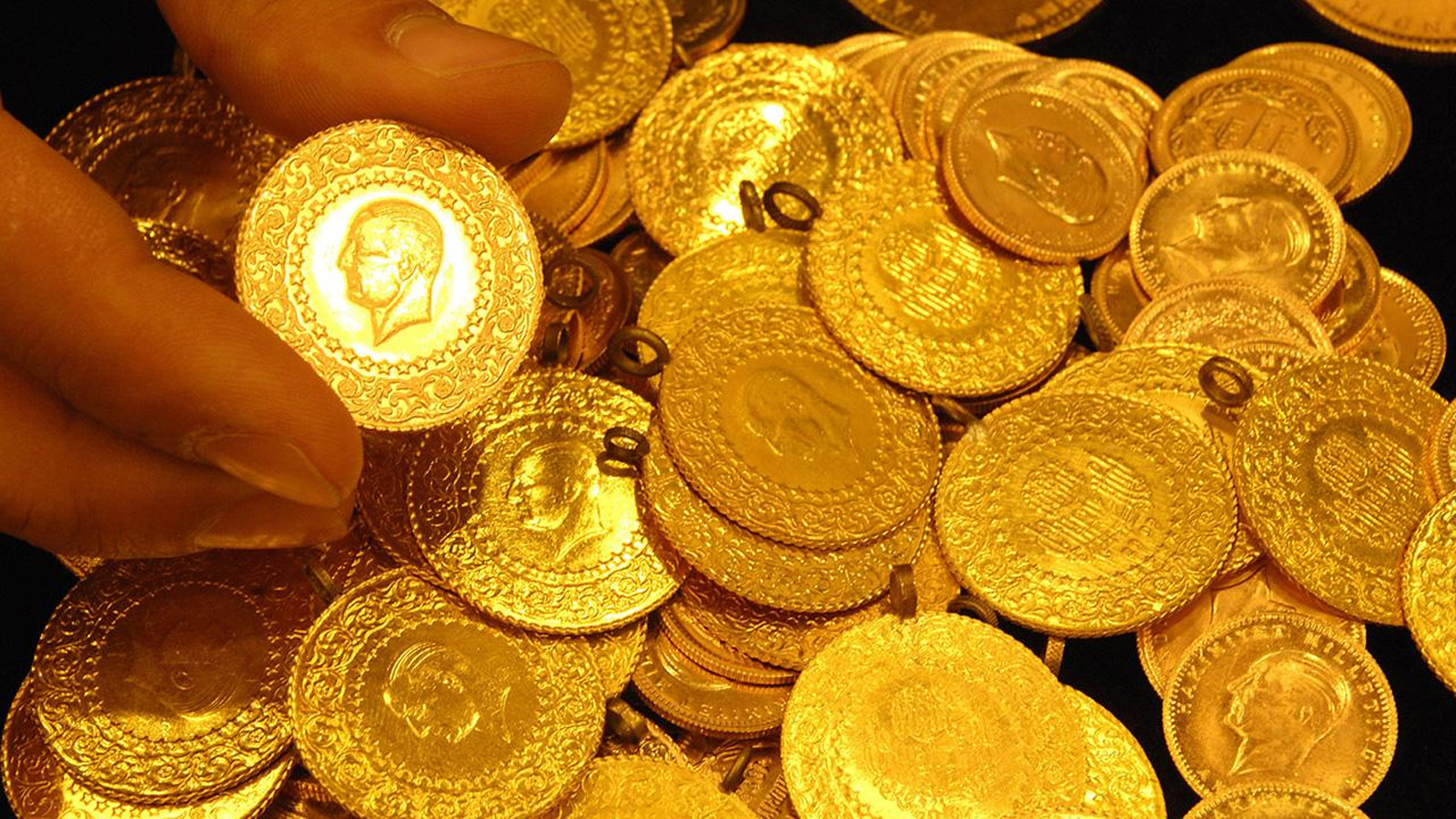 Kuyumcu esnafından kritik altın fiyatları tahmini: 2024 yılında gram altın, ons altının yönü neresi? 4