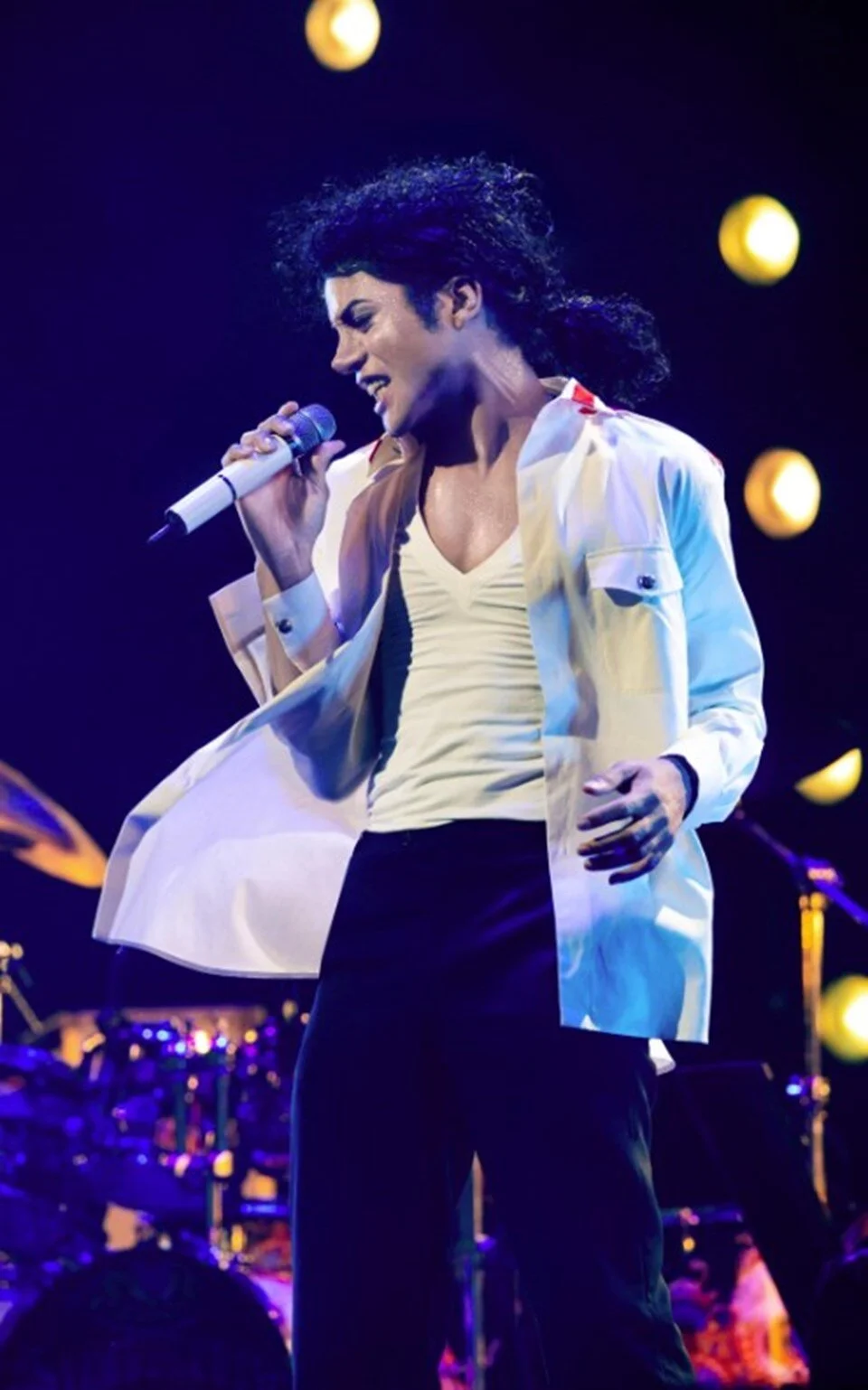 Michael Jackson'ın hayatını konu alan filmden ilk kare yayımlandı 2