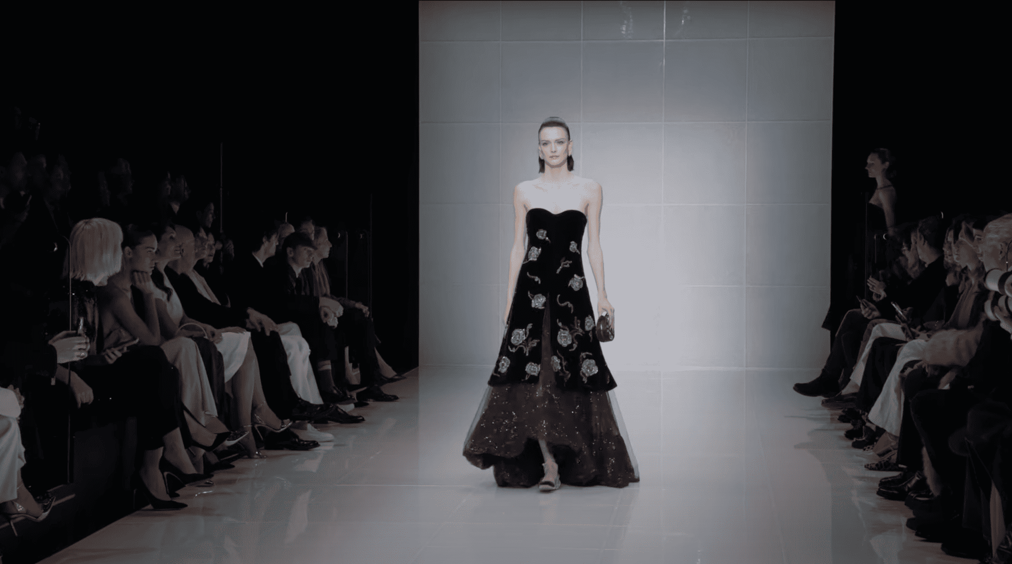 Armani bu kez kış çiçeklerinden esinlendi 1