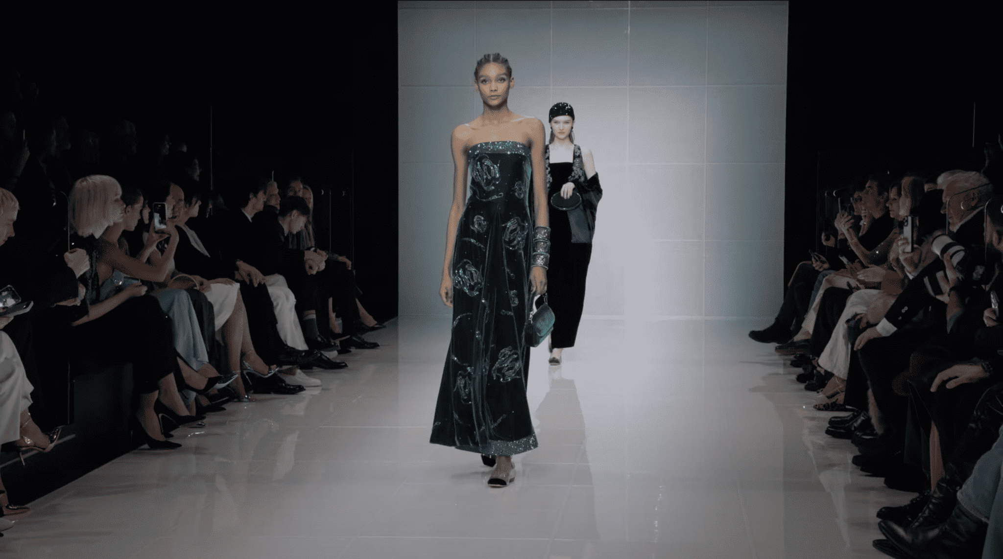 Armani bu kez kış çiçeklerinden esinlendi 4