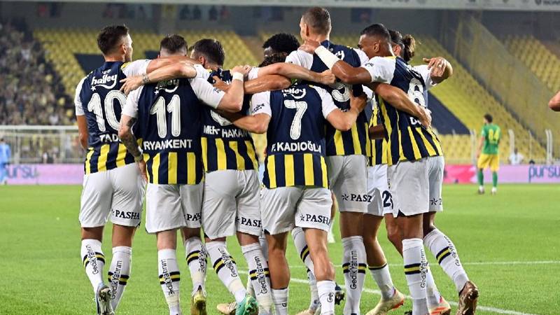 Fenerbahçe'de 11 isimle yollar ayrılıyor: İşte o isimler... 1