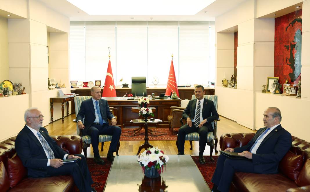 Erdoğan 18 yıl sonra CHP Genel Merkezi'nde: İşte ilk fotoğraflar 6