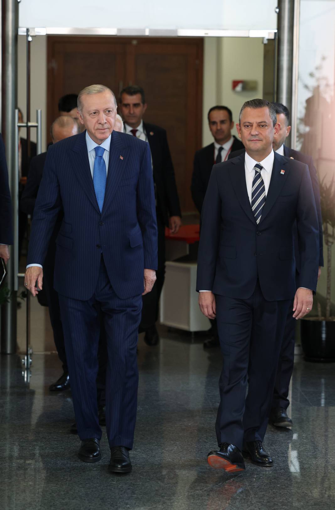 Erdoğan 18 yıl sonra CHP Genel Merkezi'nde: İşte ilk fotoğraflar 8