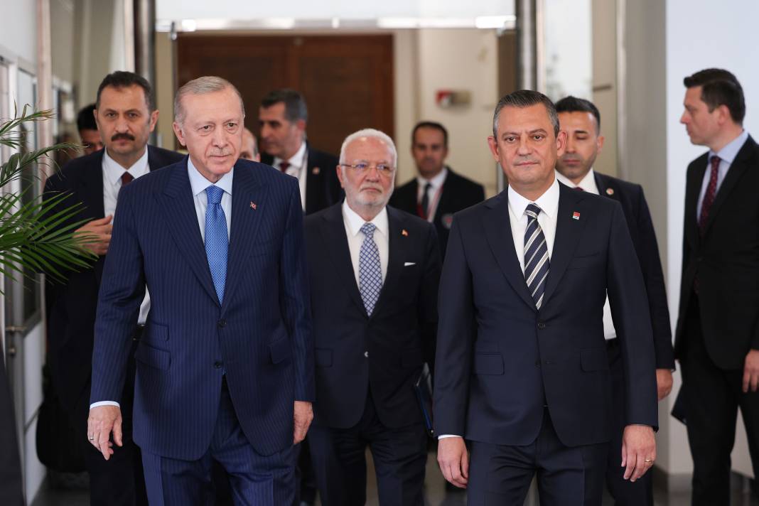 Erdoğan 18 yıl sonra CHP Genel Merkezi'nde: İşte ilk fotoğraflar 12