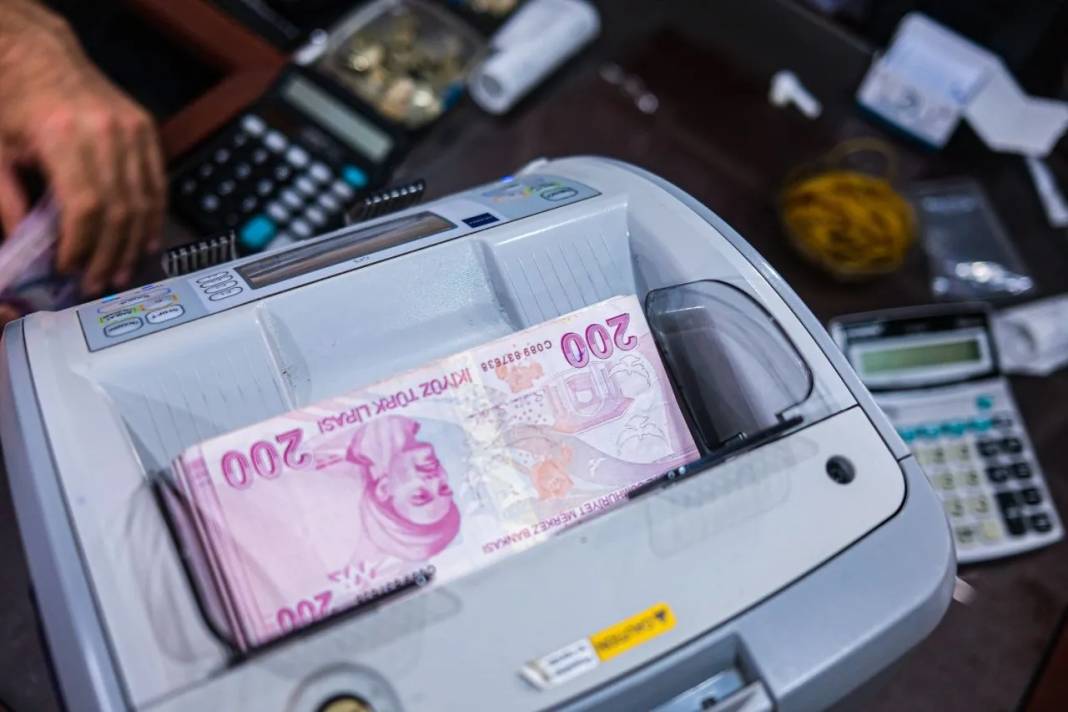 Bankada parası olanlar dikkat! Yarın ek tedbirler getirilebilir 4