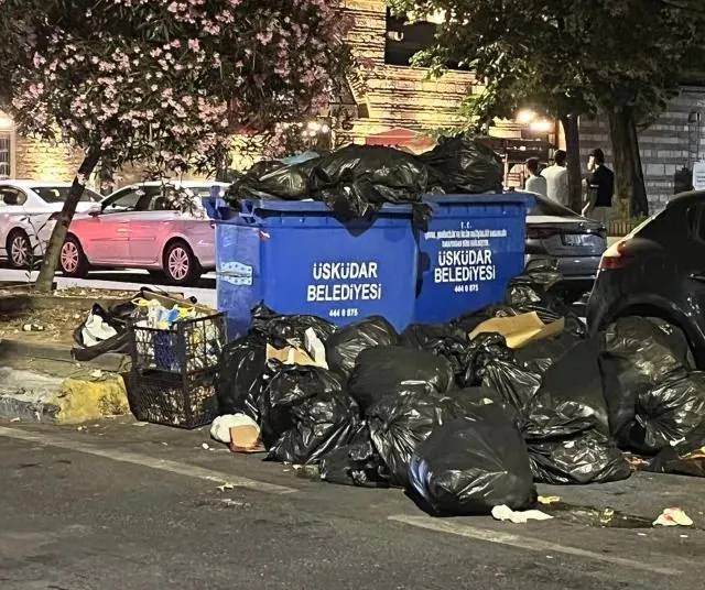 Çöplerle dolu sokak Üsküdar'da mı? Belediyeden açıklama yapıldı 5