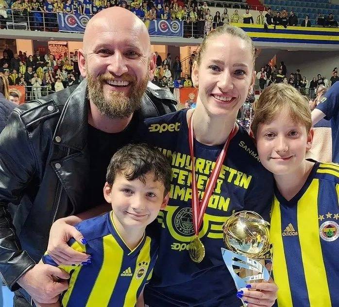 Başarılı voleybolcu Gizem Örge'nin abisi oyuncuymuş 5