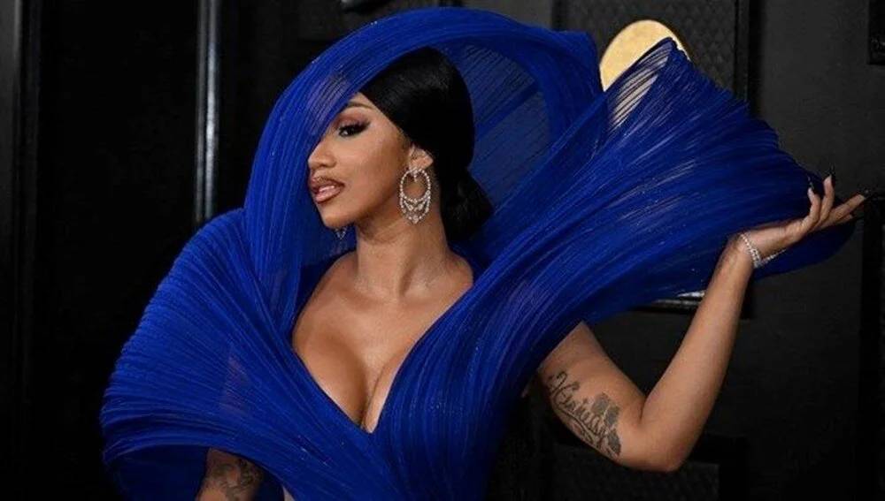 Aldatılma iddialarına boşanma davası açan Cardi B üçüncü kez hamile 1