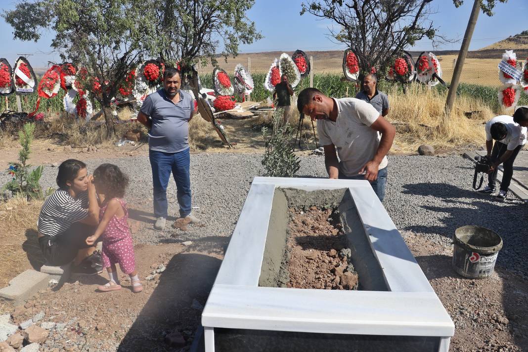 Narin'in mezarı yapıldı: Başucuna Türk bayrağı dikilecek 6