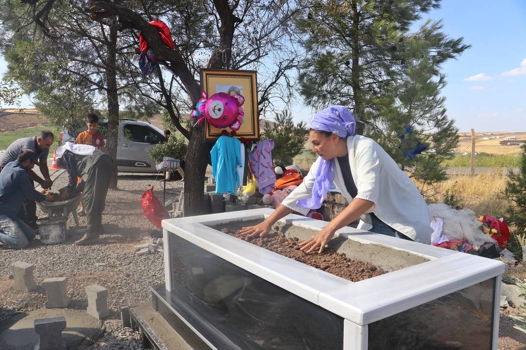 Narin'in mezarı yapıldı: Başucuna Türk bayrağı dikilecek 5