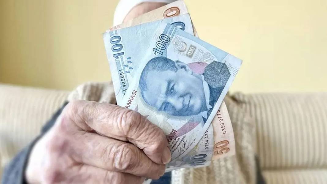 Emekli promosyonlarında yeni dönem! Bankalar yarışta, rakamlar güncellendi 4