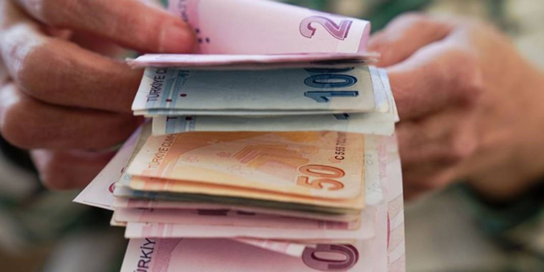 Emekliye ve memura 2025'te ne kadar zam yapılacak? İşte konuşulan oranlar 6