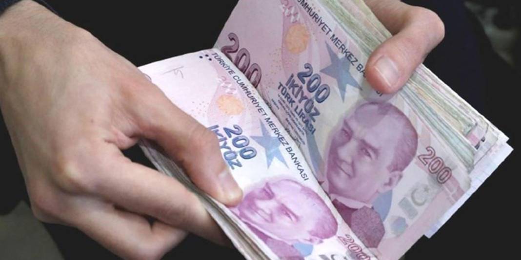 Emekliye ve memura 2025'te ne kadar zam yapılacak? İşte konuşulan oranlar 2