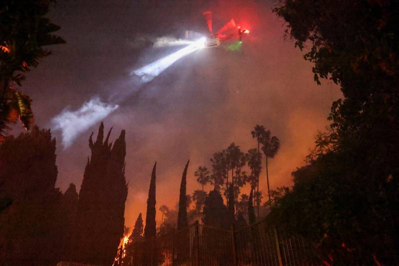 Los Angeles'taki yangın sürüyor: 5 kişi öldü, en az 137 bin kişi tahliye edildi 12