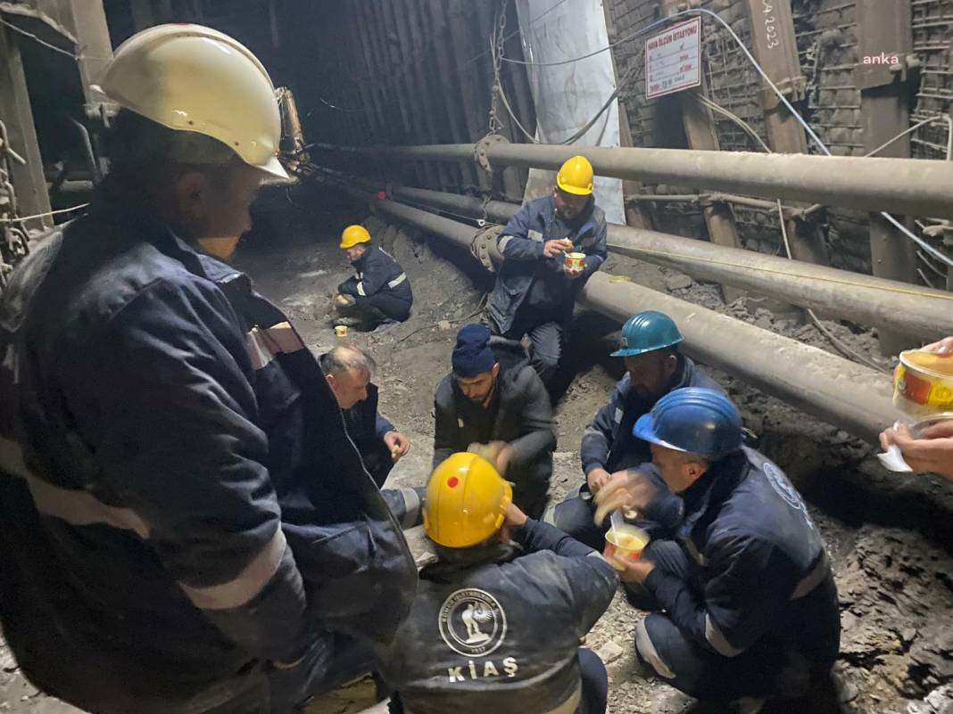 Çayırhan'da özelleştirmeye karşı direniş sürüyor: İşçiler sahurlarını madende yaptı 5