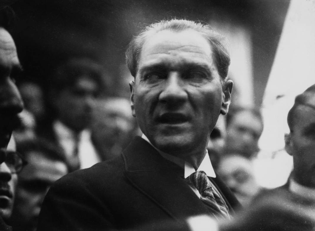 Karanlıkta parlayan bir arşiv: Atatürk’ün bilinmeyen yüzü Müze Gazhane’de 3
