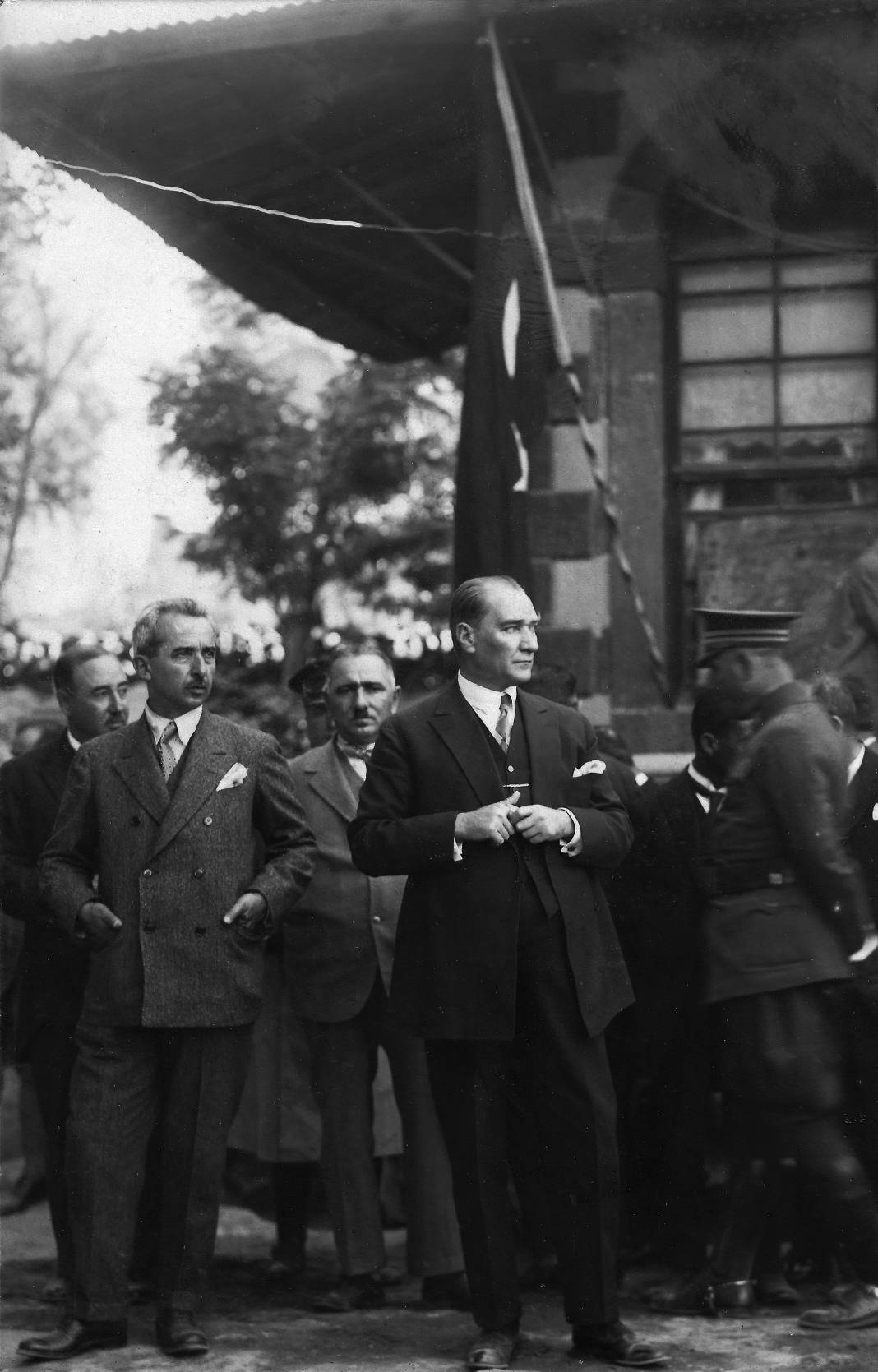 Karanlıkta parlayan bir arşiv: Atatürk’ün bilinmeyen yüzü Müze Gazhane’de 7