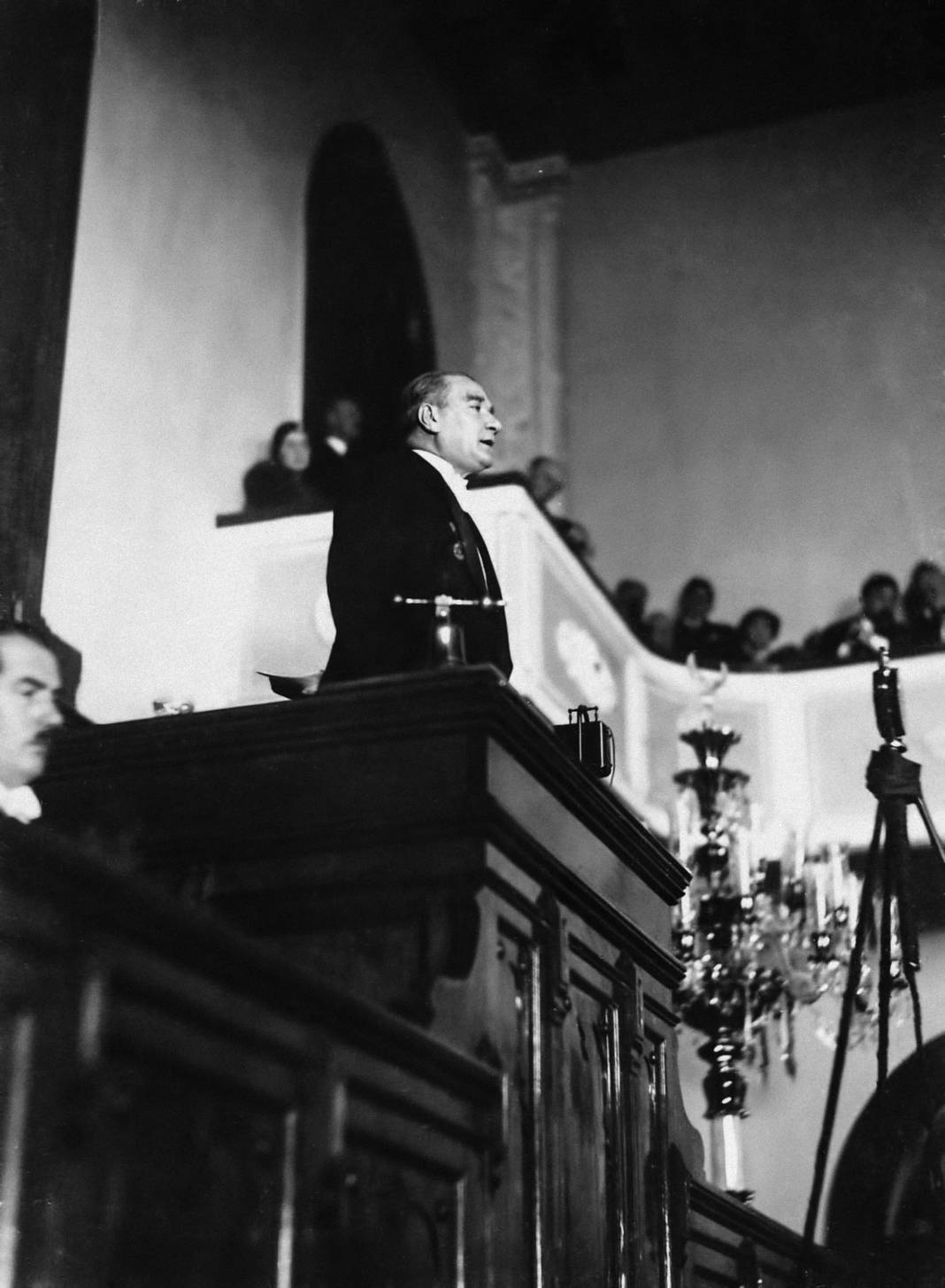 Karanlıkta parlayan bir arşiv: Atatürk’ün bilinmeyen yüzü Müze Gazhane’de 6