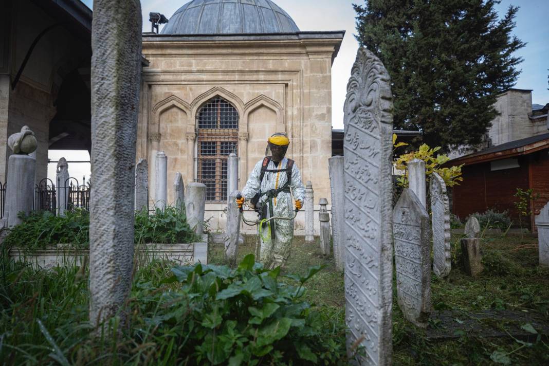 İBB tarihi camilerde temizlik ve bakımı artırdı 5