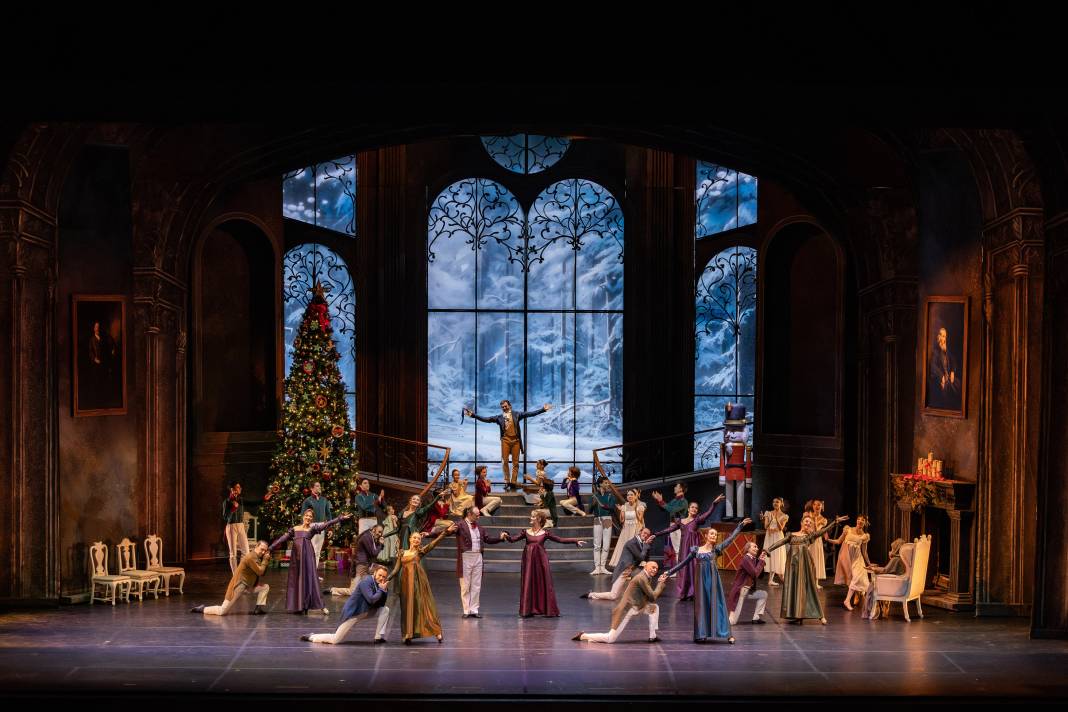 Yeni yıl klasiği “Fındıkkıran” balesi sahnede 3