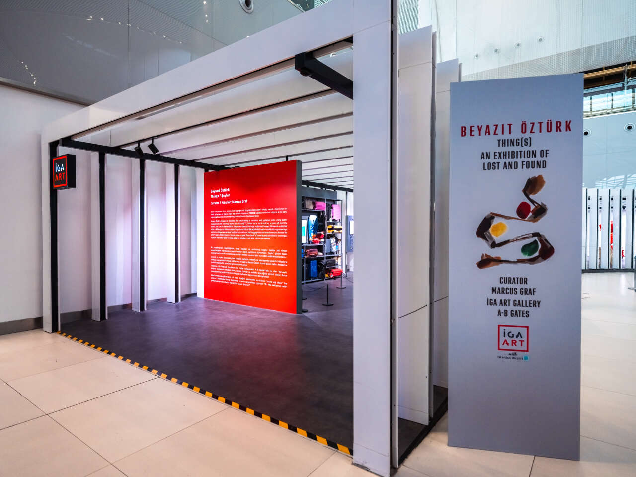 Beyazıt Öztürk havalimanında sergi açtı 2