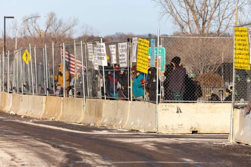 Minneapolis'te binlerce kişi toplandı 4