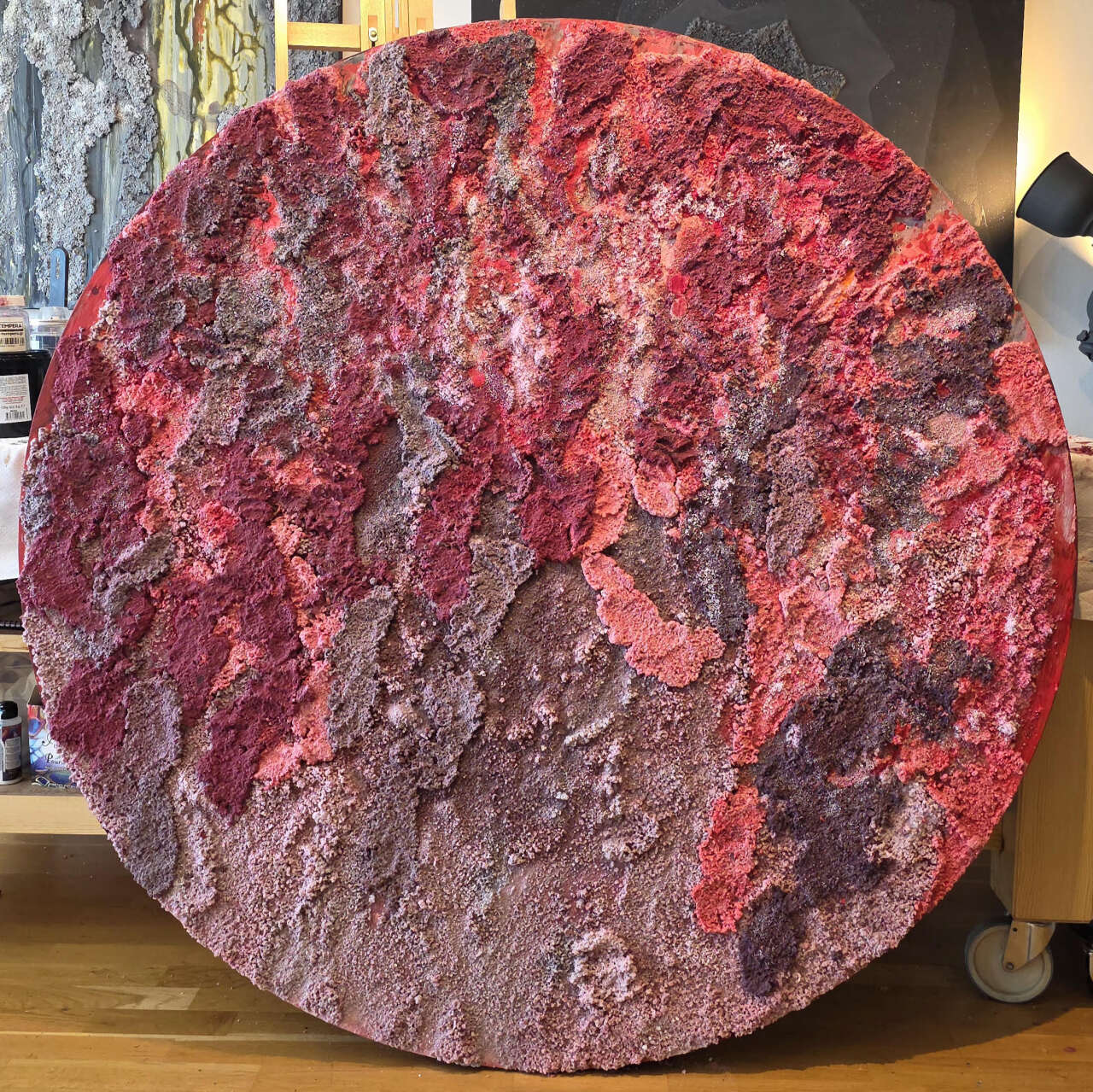 Urla’da yeni sergi: Tuğçe Çalımbay’ın “Hidden”ı kapılarını açıyor 3