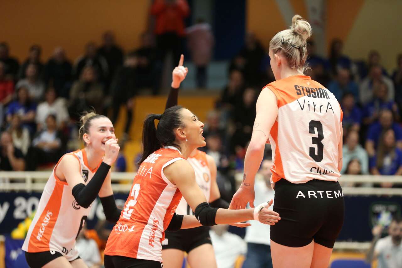 Eczacıbaşı Dynavit, Sırbistan deplasmanında set vermedi 5