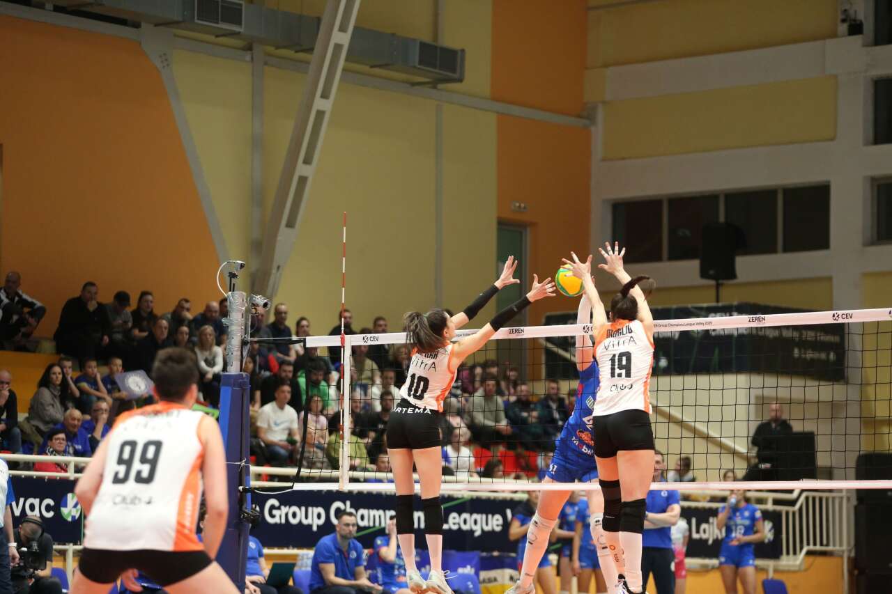 Eczacıbaşı Dynavit, Sırbistan deplasmanında set vermedi 4