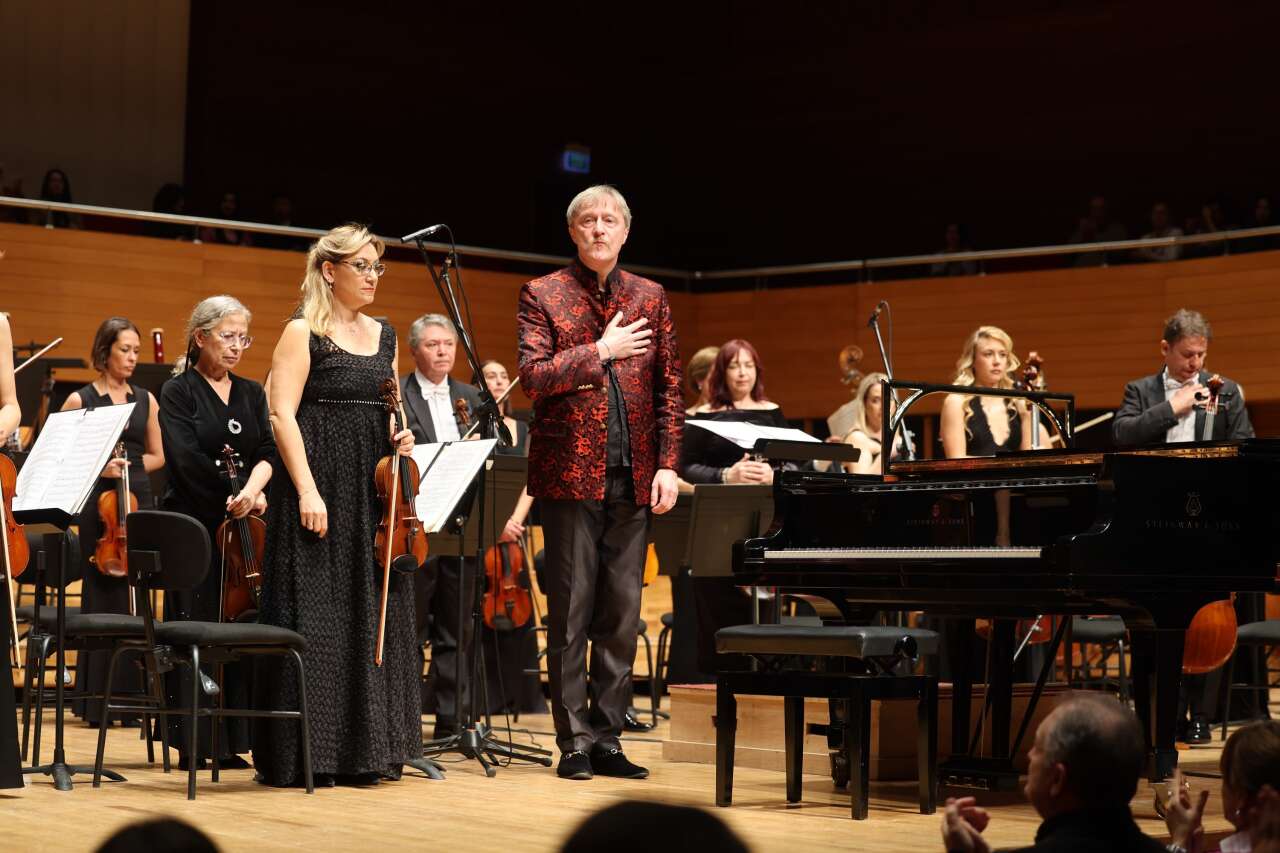 İzmir Devlet Senfoni’de acı gece: Başkemancı Deniz Özasker’e veda 3