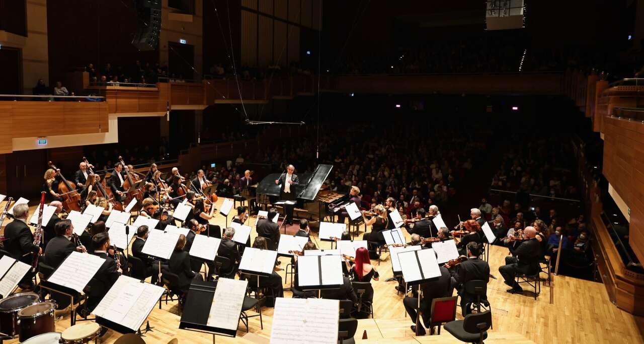 AASSM’de sezonun ilk konseri: Marin yönetti, Jussen kardeşler çaldı 8