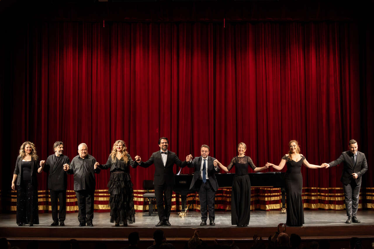 Süreyya Operası'nda “Bir Ulus Uyanıyor" yankılandı 5