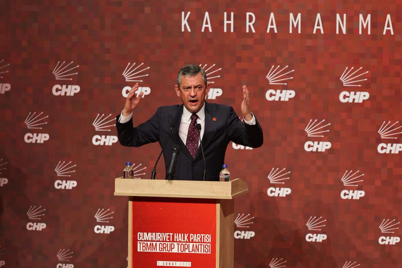 Mustafa Bozbey'den deprem bölgesine ziyaret 1