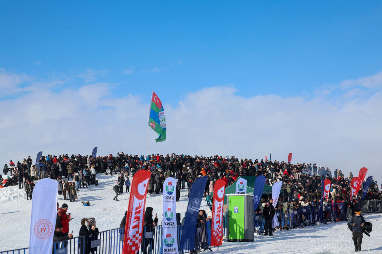 Handüzü’nde sis, kar, motor sesi : SNX finali Rize’de nefes kesti 4