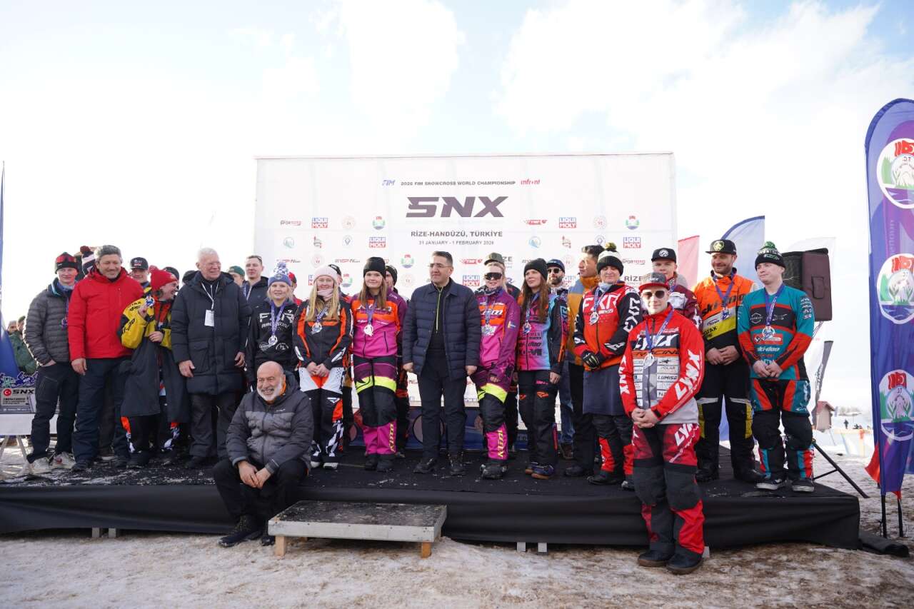 Handüzü’nde sis, kar, motor sesi : SNX finali Rize’de nefes kesti 7