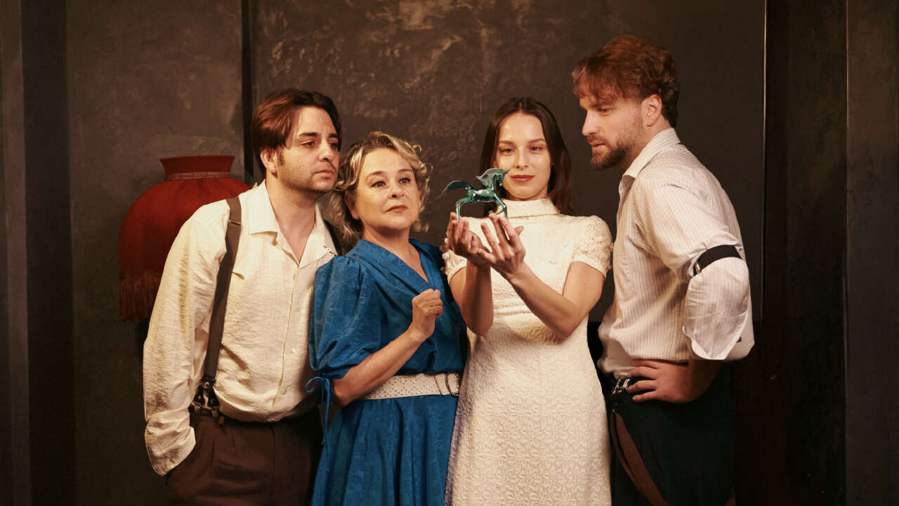 Bale, tiyatro ve stand-up aynı sahnede 3