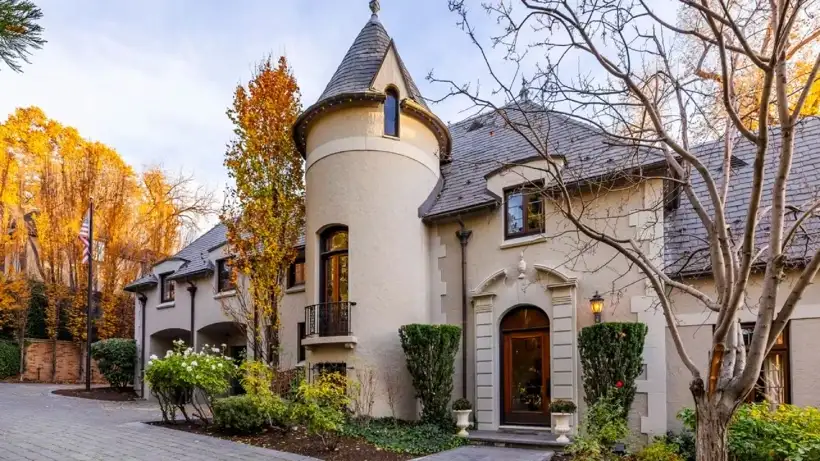 Rektörlük konutu olarak kullanılıyordu: Tarihi şato satışa çıktı 3