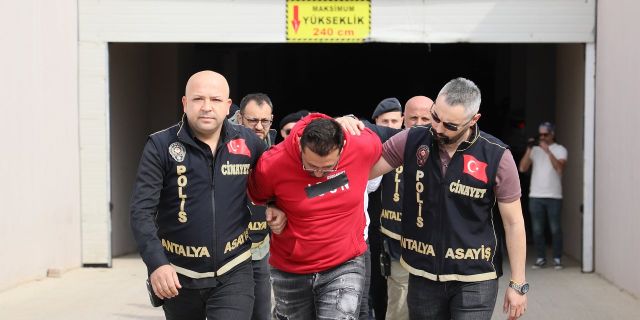 Adana'dan Antalya'ya mekan basmaya gitmişler; 10 kişi gözaltına alındı