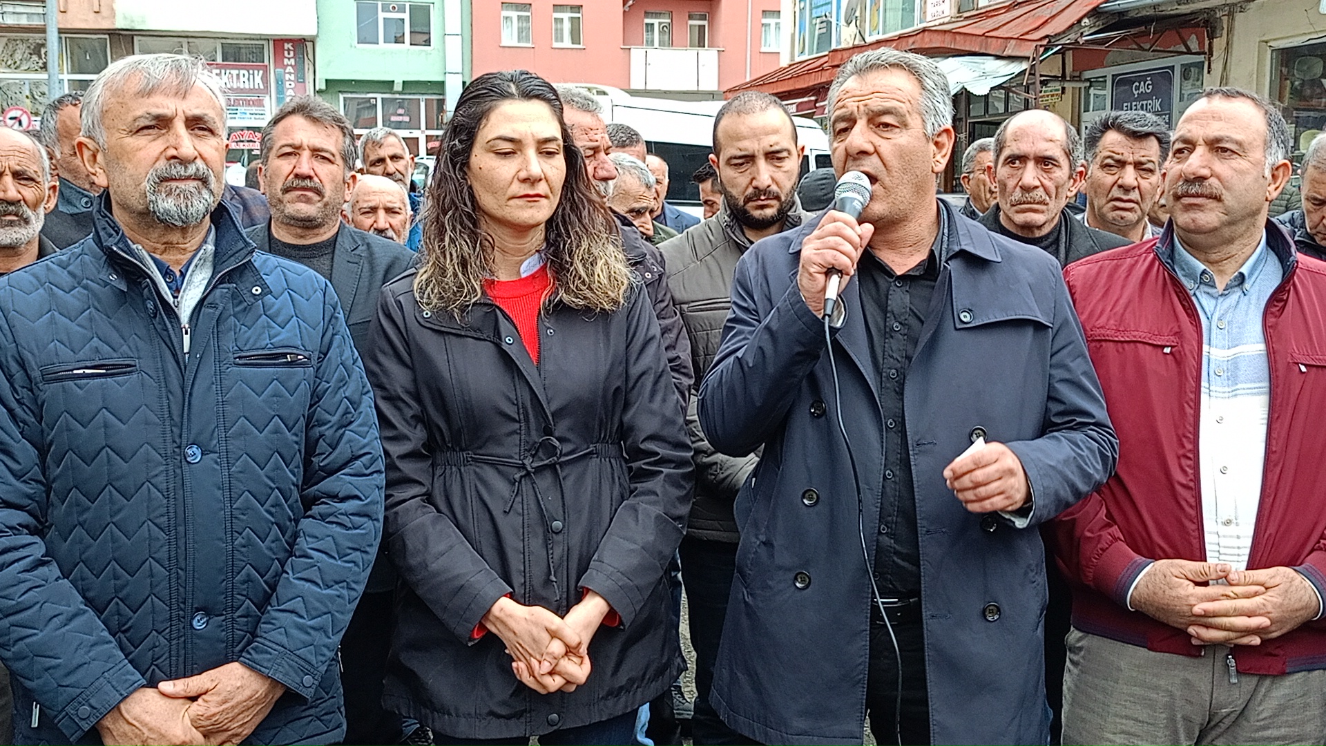 DEM Partili Hun: “AKP ve MHP faşist hükümeti asker ve polis taşıyarak Kars halkının iradesini gasp etmiştir"