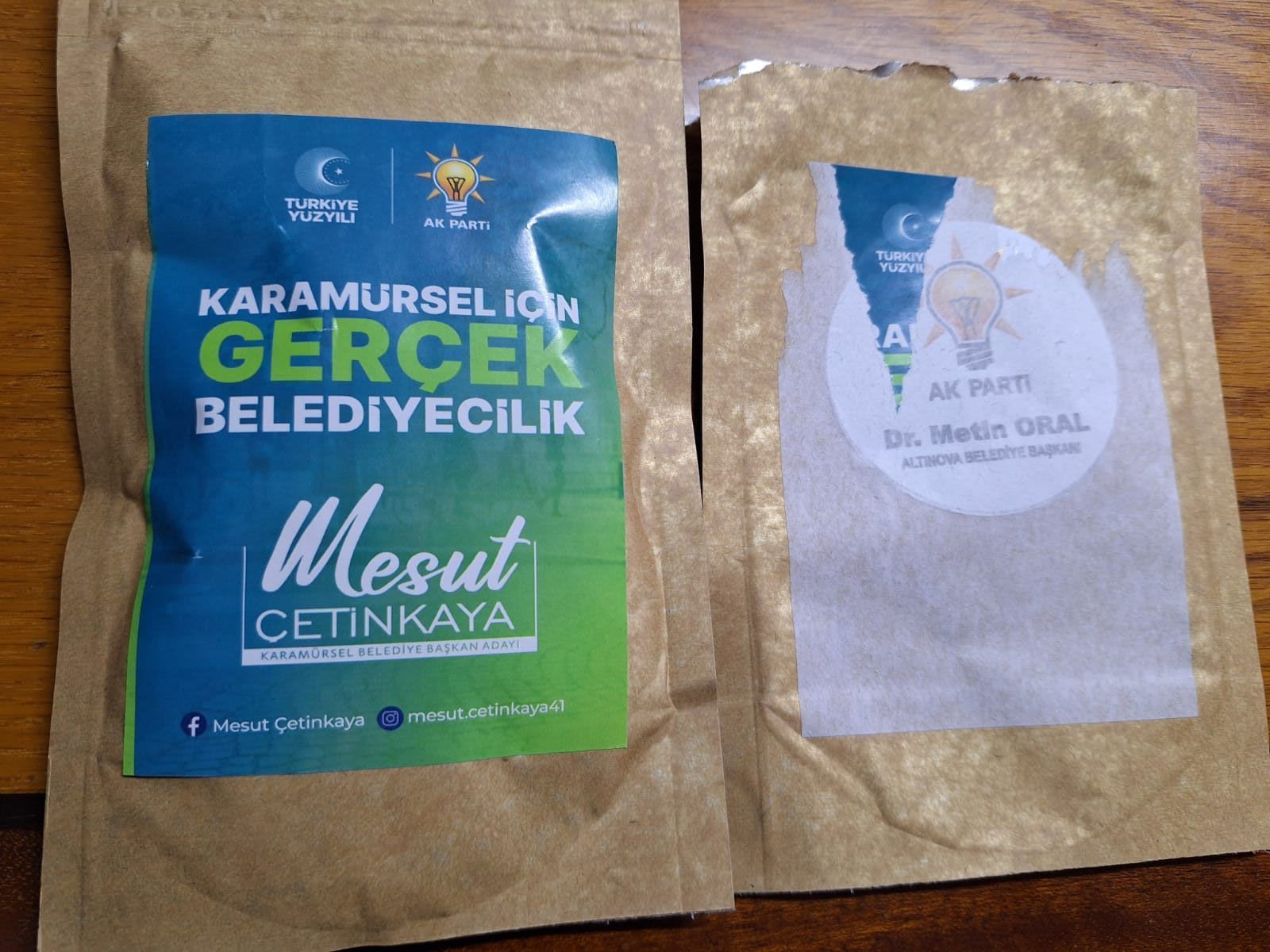 AKP’li adayın dağıttığı kahve paketinden AKP’li başka bir ismin adı çıktı