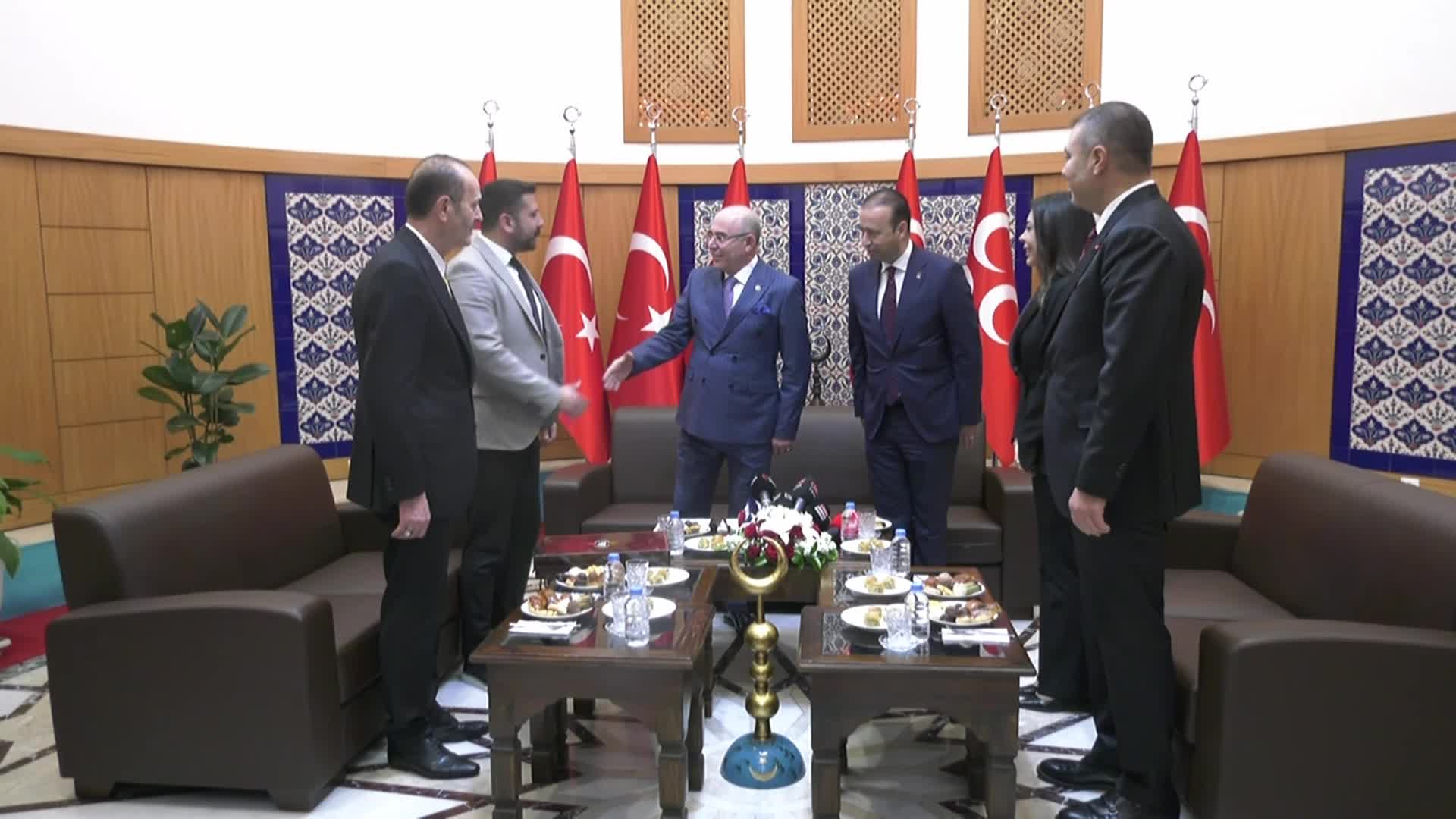 CHP heyeti MHP'ye bayram ziyaretinde bulundu