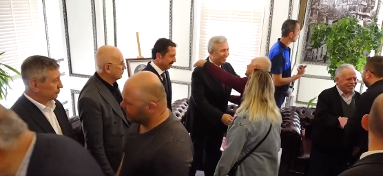 Mansur Yavaş, memleketi Beypazarı’nda vatandaşlarla bayramlaştı