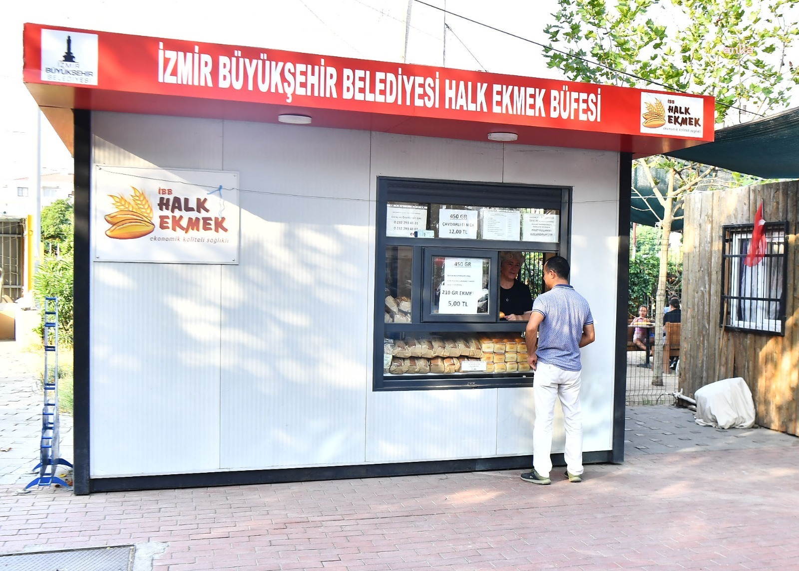 İzmir’de, Kent ekmek fiyatı 7 TL’den 5 TL’ye düştü