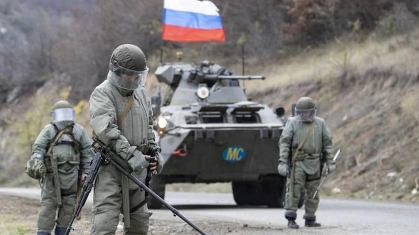 Kremlin doğruladı: Rus barış güçleri Karabağ'dan çekilmeye başladı