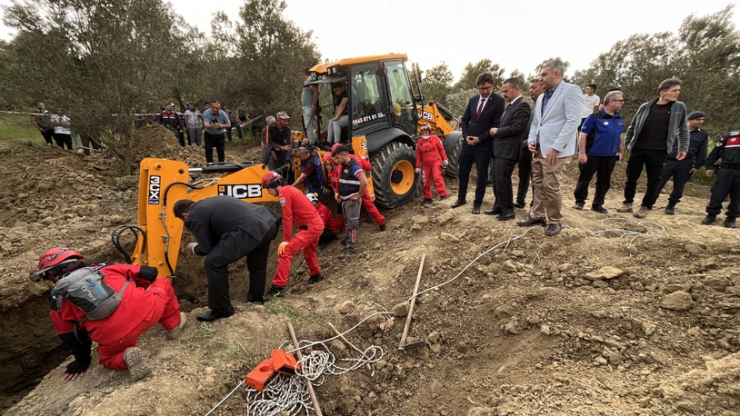 Kanal çalışmasında toprak kayması: 2 işçi hayatını kaybetti