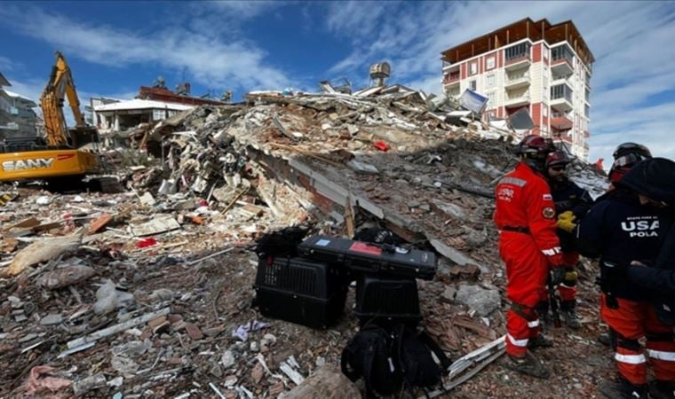 Depremde yıkılan binası 70 kişiye mezar olmuştu: Kızılaycı müteahhit tahliye edildi