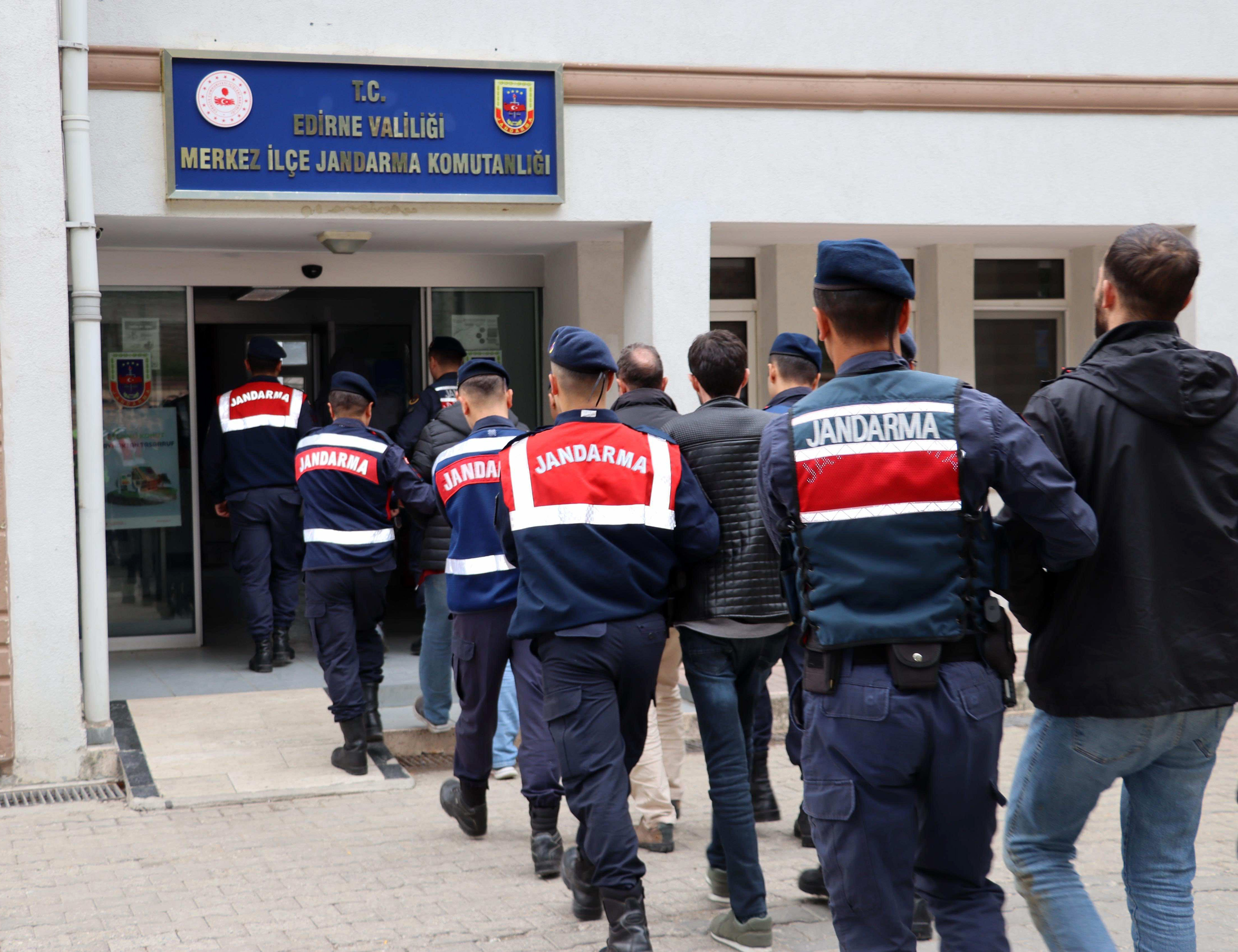 Yunanistan'a geçmeye çalışan 7 terör şüphelisi yakalandı