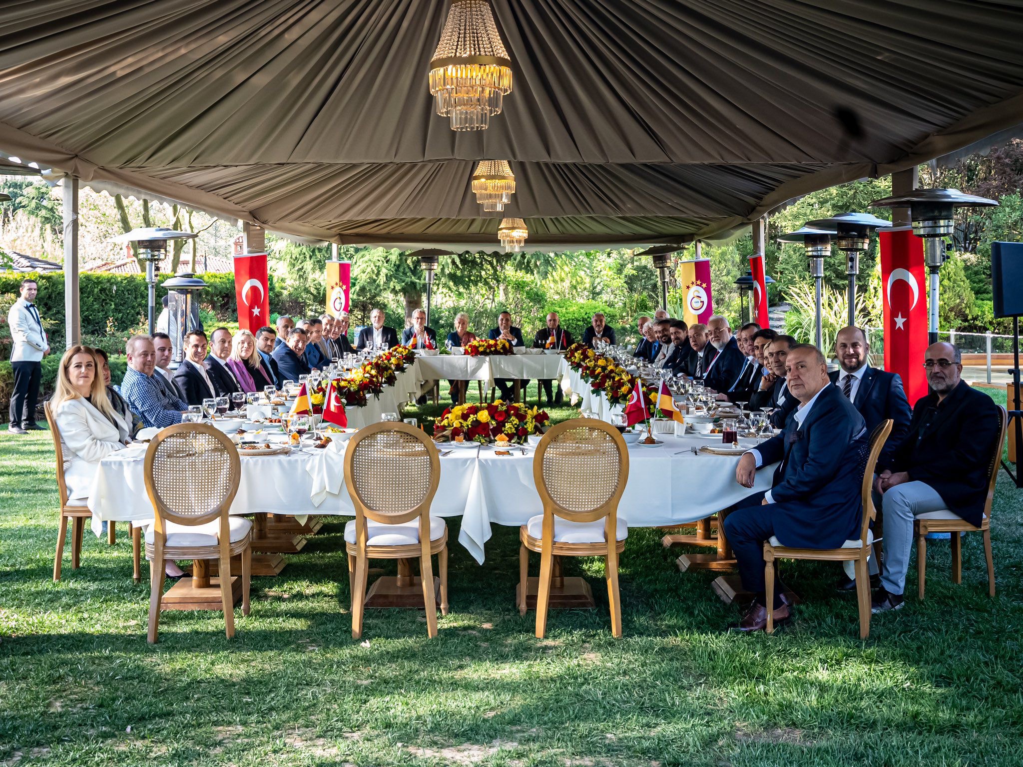 Galatasaray camiasının önemli isimlerini bir araya getiren buluşma