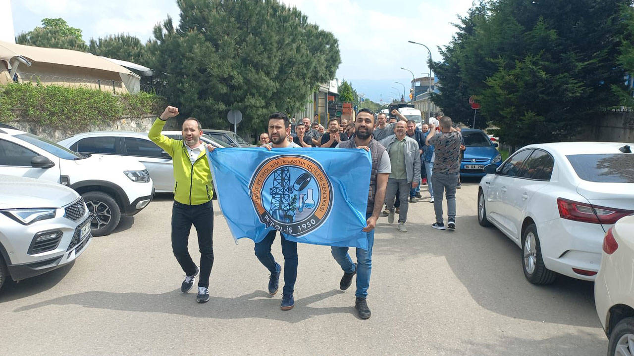 Bursa’da Contitech Lastik işçileri, işten çıkarmalara karşı üretimi durdurdu