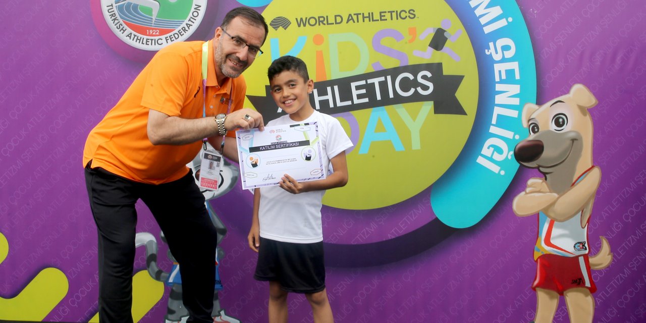 Antalya’da  'Çocuk Atletizm Şenliği' yapıldı